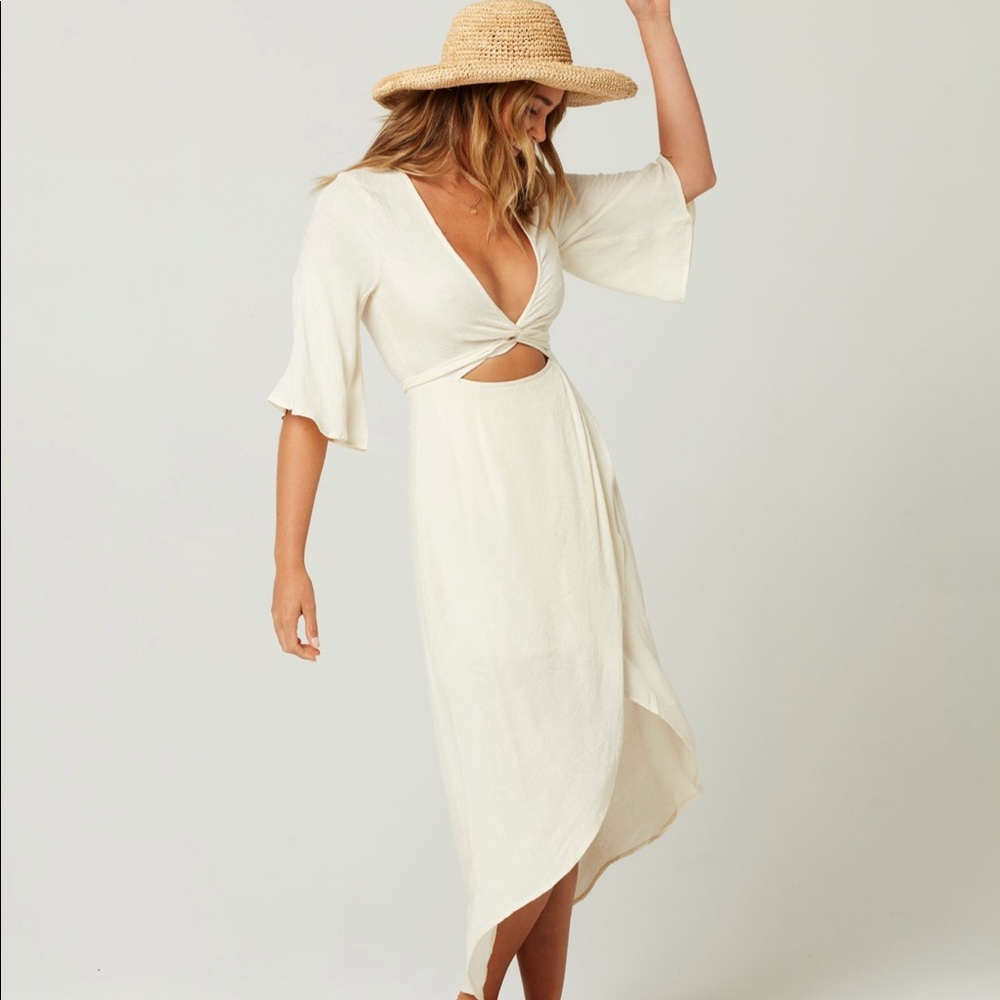 Flowy beige / white dress.